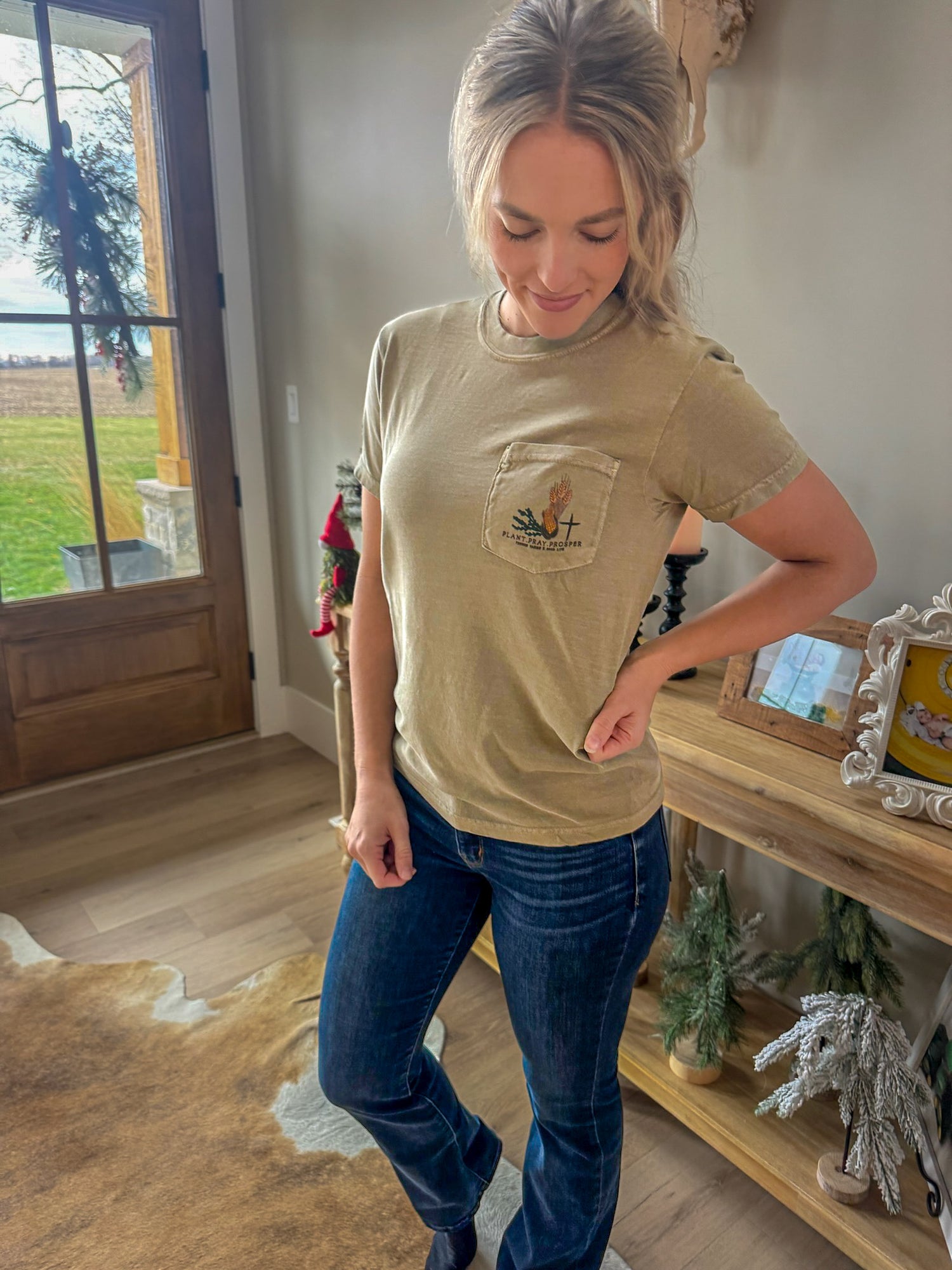 Plant, Pray, Prosper Pocket Tee- Fenner Farms